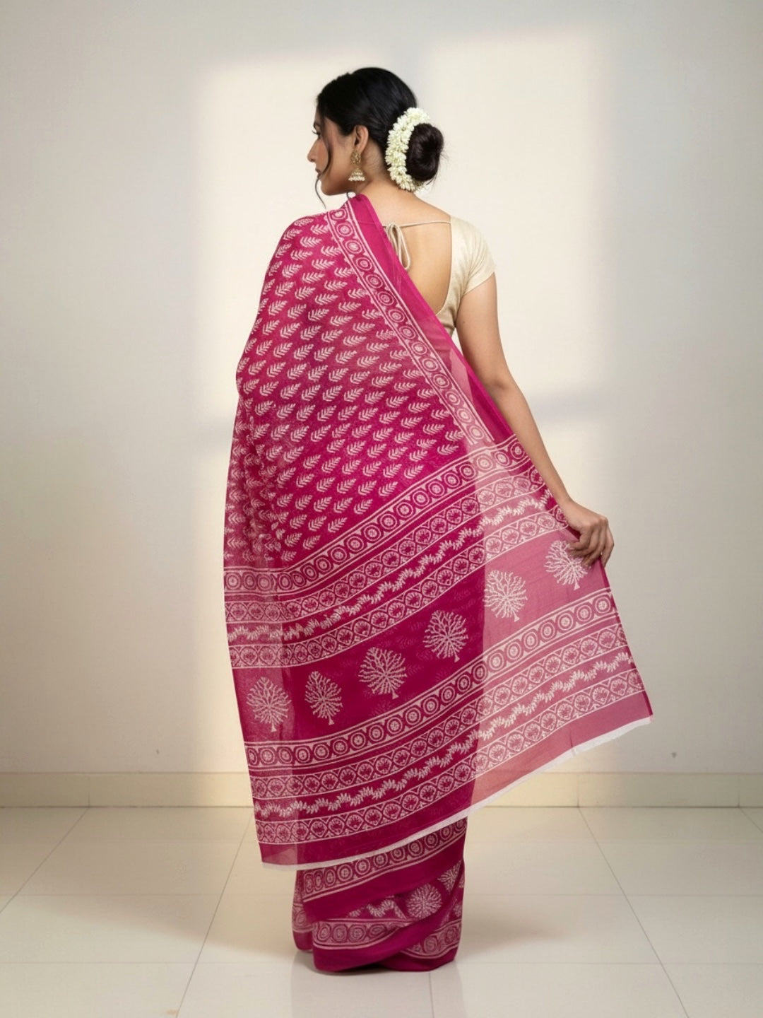 Pink Colour Floral Printed Mul Mul Cotton Saree with Blouse