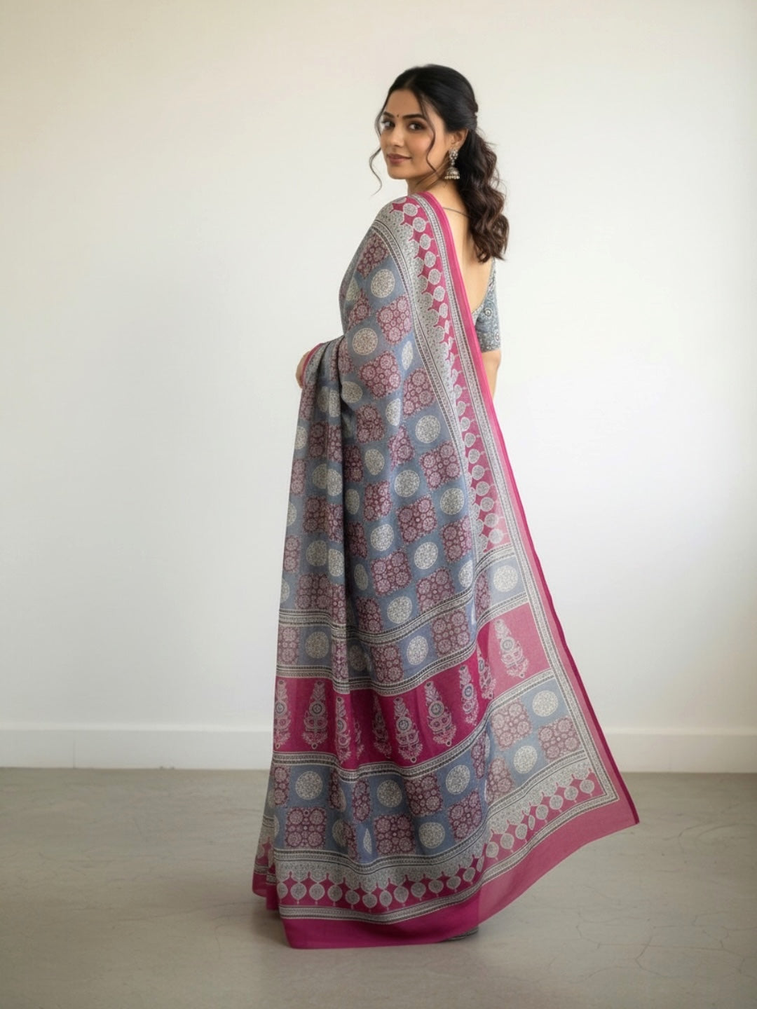 Grey Colour Floral Printed Soft Cotton Saree with Blouse