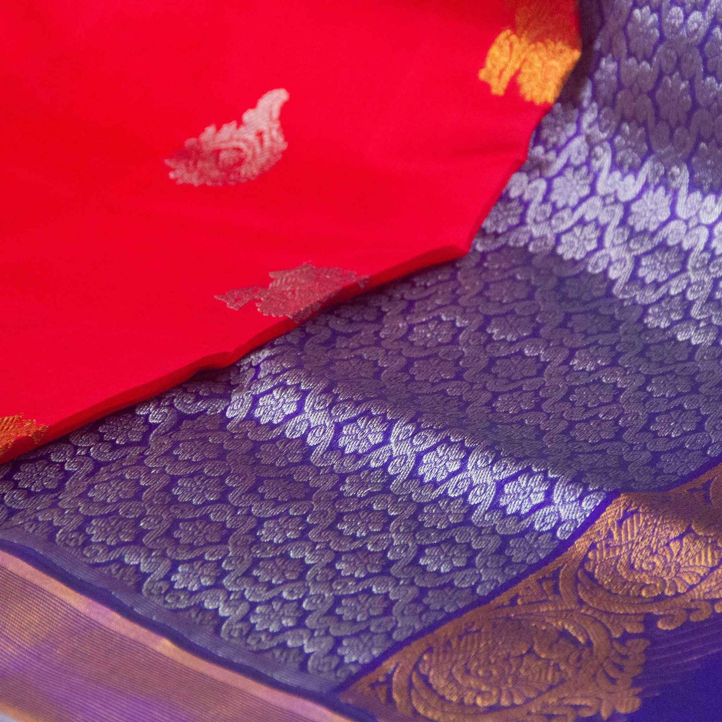 Venkatagiri Grandeur Red & Deep Violet Cotton Pattu Saree